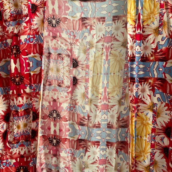 MINK PINK Floral Kimono - Picture 3 of 5